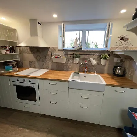 Pod Room, Free Parking Apartment *