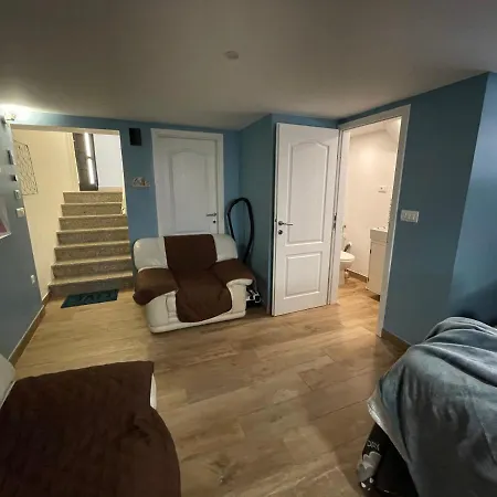 Pod Room, Free Parking Apartment *